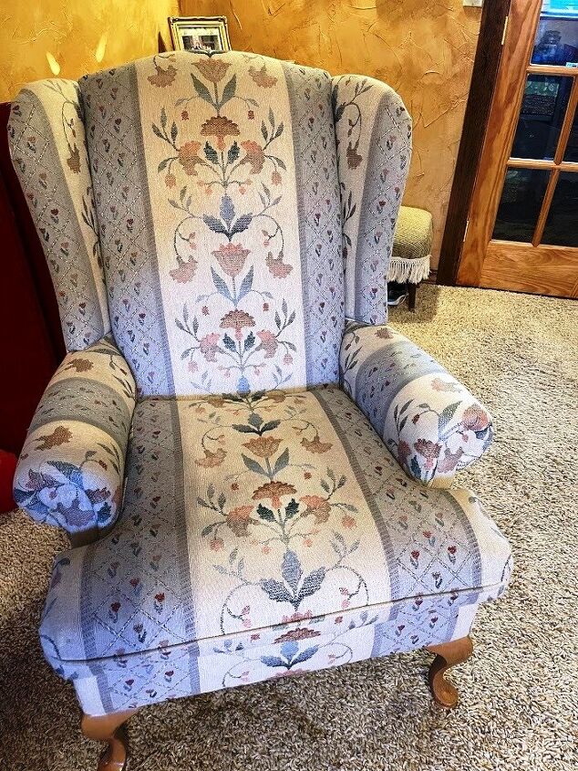 What I Learned When Painting My Upholstered Chair