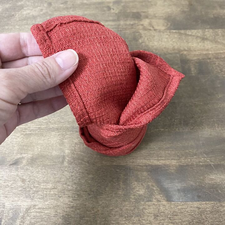 how to fold cloth napkins into roses