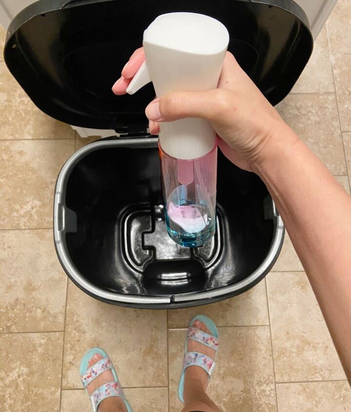 spray desodorante casero para cubos de basura