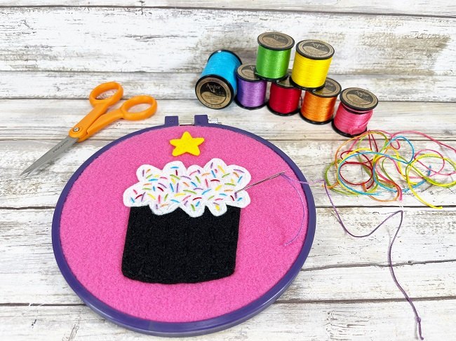 patrones de bordado sencillos cupcake hoop art