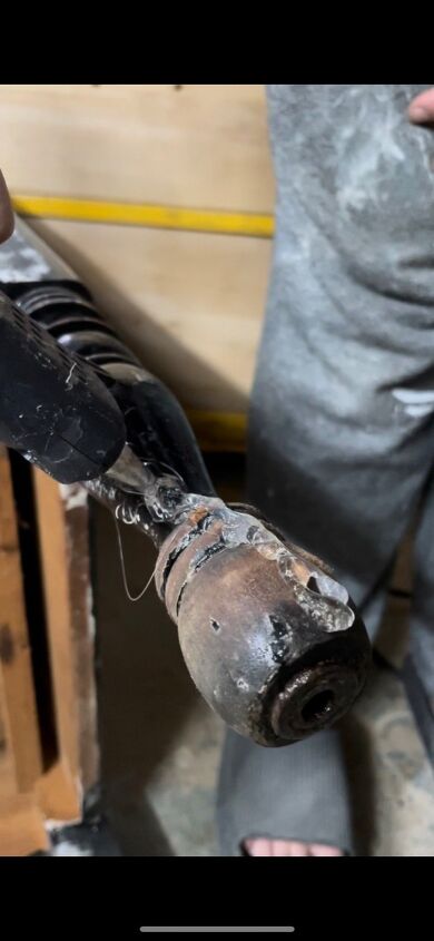 Cómo recrear la pata de un mueble roto | Hometalk