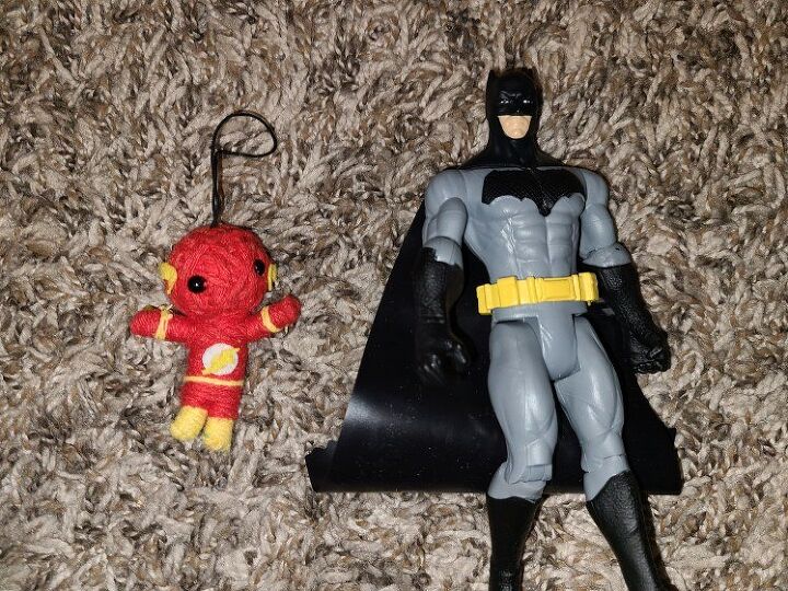 lmpara de superhroe de beb a nio grande, A la izquierda la cuerda Flash Tambi n puedes pegar figuras m s grandes en la base como Batman