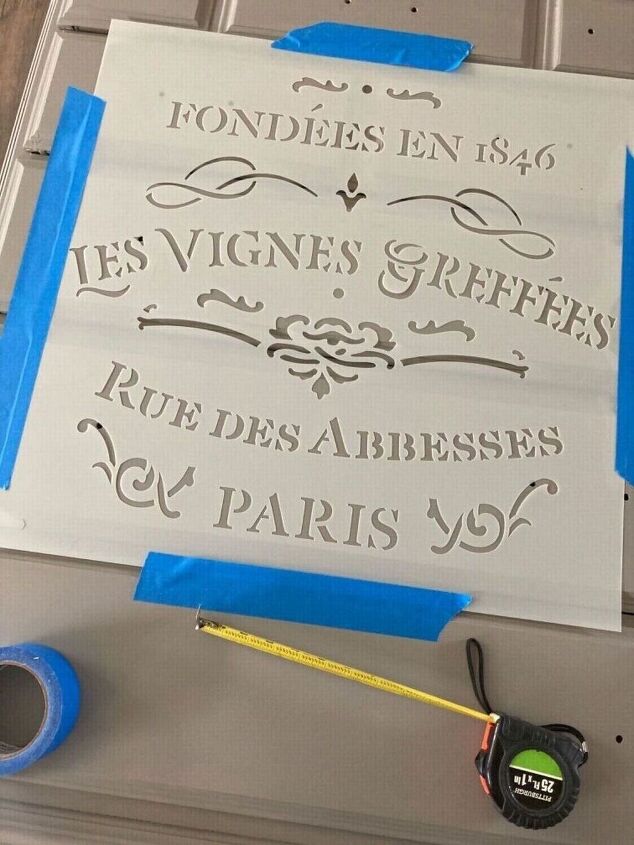 cmoda con tipografa francesa