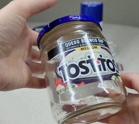 The brilliant reason why people are bringing empty glass jars into their bathrooms today