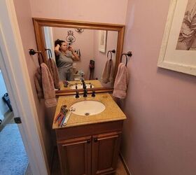 Her tiny bathroom was driving her CRAZY, so she ripped out this part to make it SO much more pleasant