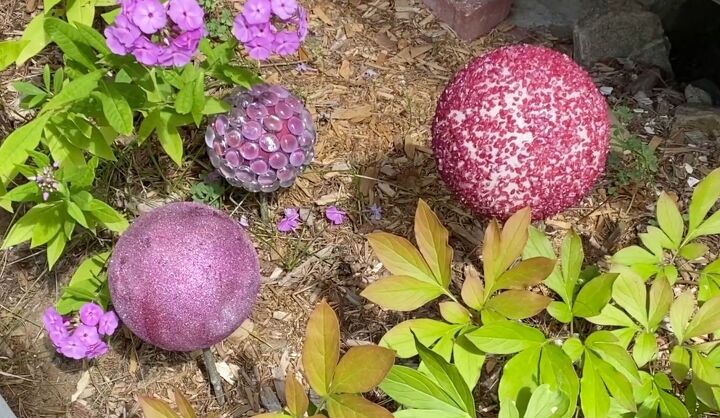 10 home diy projects that use pantone s color of the year for 2023, 8 Garden gazing balls