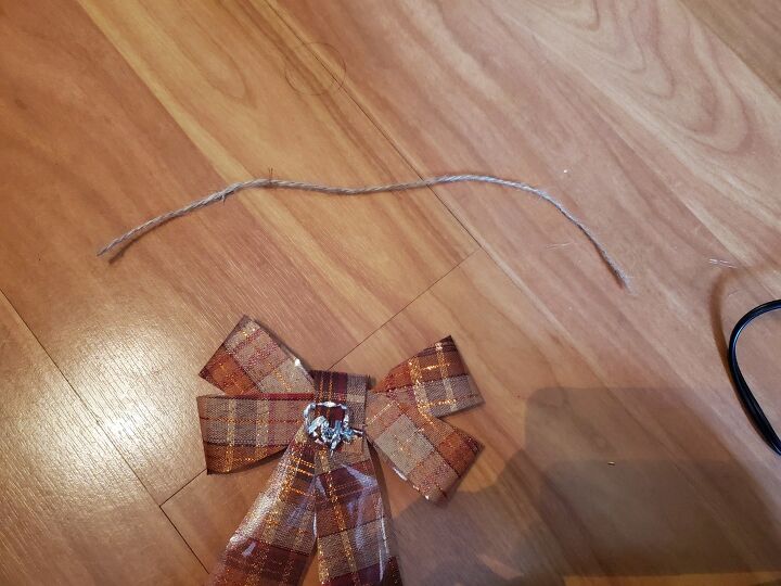 thanksgiving fall dollar tree pizza pan wreath, Jute rope and Plaid Ribbon Bow