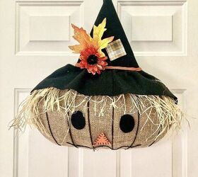 Scarecrow face wreath