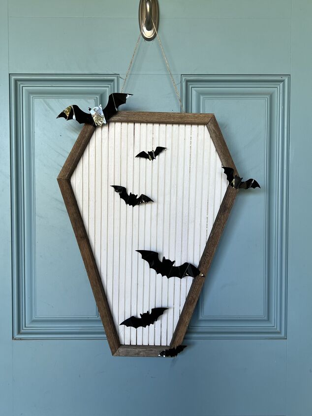 halloween coffin with bats