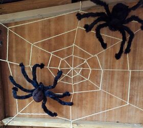 easy halloween spiderweb, Add spiders