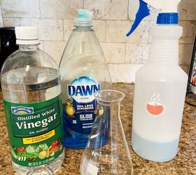 Spray casero fácil para limpiar persianas
