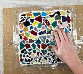 escaln de mosaico diy perfecto para un jardn de gnomos