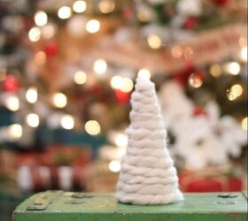 cmo crear fcilmente un maravilloso mini rbol de navidad de sobremesa, el hilo grueso hace un mini rbol perfecto colocado delante del rbol de Navidad