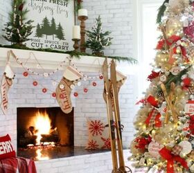 cmo disear fcilmente el rbol de navidad ms admirado con lazo derecho, chimenea y mantel y rbol de Navidad decorado con rojo y blanco y mini rboles