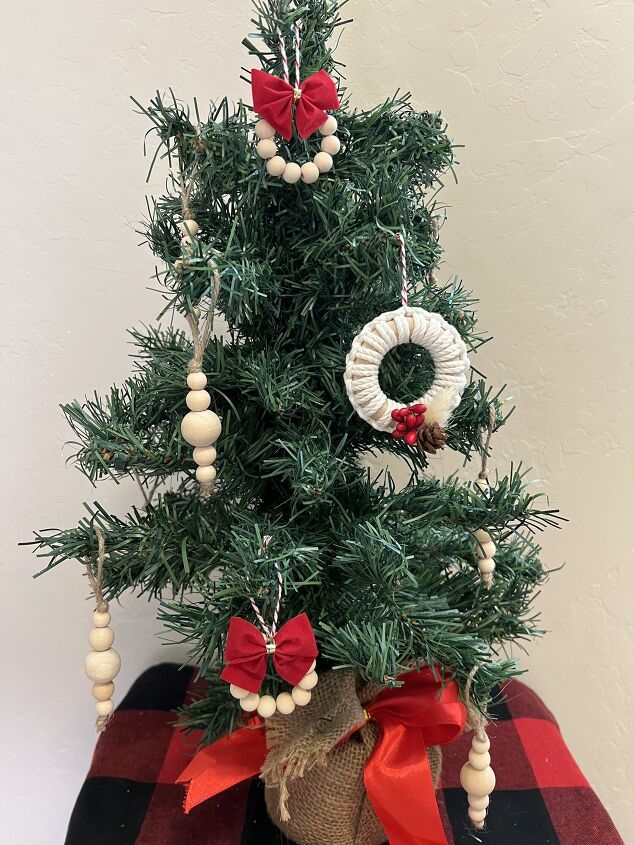 diy macrame christmas wreath ornament