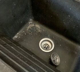 If your composite sink hasn't been so sparkly lately, you might want to check out this easy hack