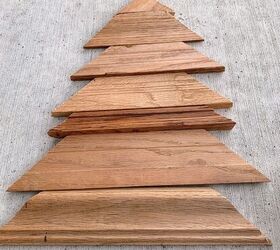 rboles de navidad hechos con molduras de madera de desecho, Forma b sica de los rboles de Navidad hechos con madera de desecho o molduras