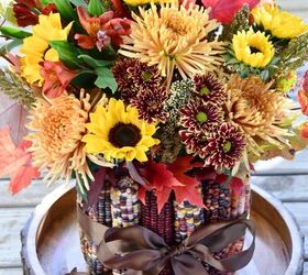 Arreglo floral con florero de maíz indio para el Día de Acción de Gracias