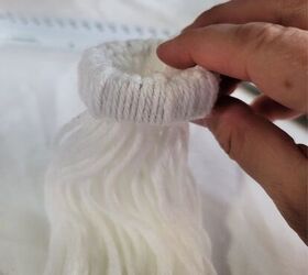 gnomos de papel higinico diy, gorro de lana con cinta