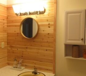 Instalación de tablones de cedro para un cuarto de baño Makeover