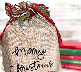 bolsas de regalo reutilizables con diseo stencil, Reusable Gift Bags DIY Stencil Idea reusable environmentfriendly giftbag christmaswrap christmas diu ikonary stencil