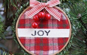 Holiday Embroidery Hoop Ornament