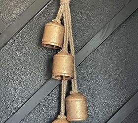 campana rstica de pottery barn, Campanas blancas pintadas de dorado para crear una campana de hierro r stica de Pottery Barn