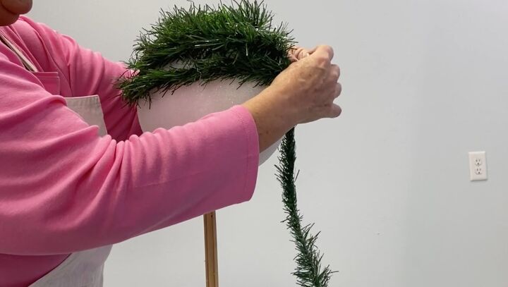 7 Simple Steps to Make This Festive DIY Christmas Topiary | Hometalk