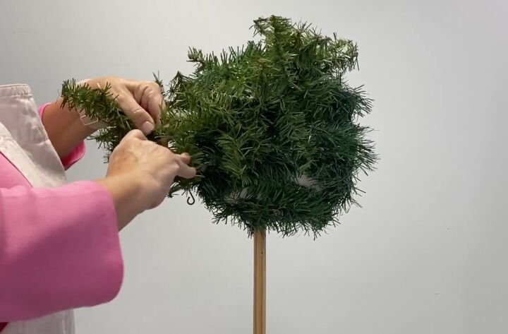 7 Simple Steps to Make This Festive DIY Christmas Topiary | Hometalk