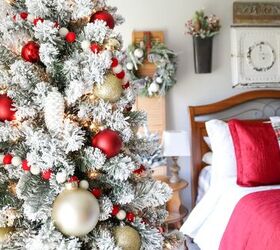 cmo decorar un rbol de navidad con rebaos, Rojo y Oro con Plaid Dormitorio de Navidad Midwest Life and Style Blog