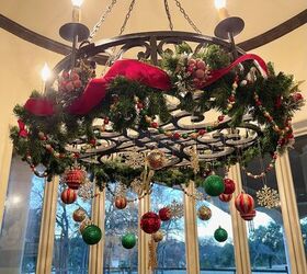 How to Make Floating Ornaments for Light Fixtures With Fishing