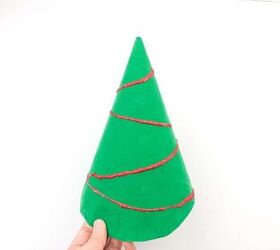 muestra tu espritu navideo con esta creativa manualidad de gorro de navidad, gorro de navidad decorado