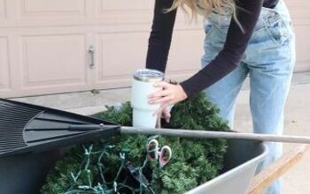 Comment for a Chance to Win the BEST Christmas Gift for Gardeners!