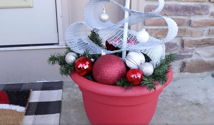 8 simple steps to an easy and creative christmas topiary, Christmas topiary on the porch