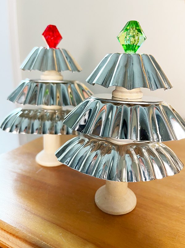 How to Make Cute Tart Tin Christmas Trees | Hometalk