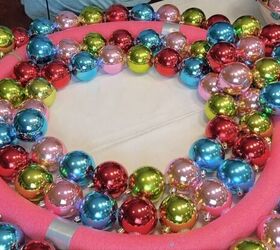 a breathtaking jumbo christmas ball wreath in 3 easy steps, Christmas wreath with ornaments