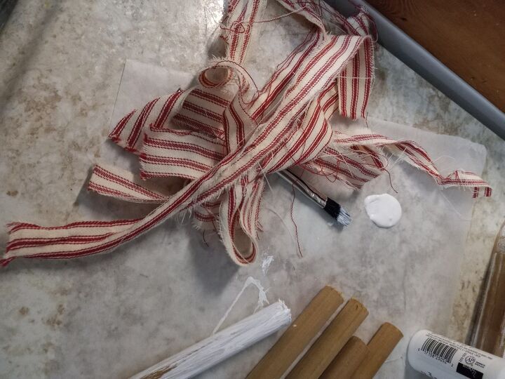 How to Make Cute DIY Peppermint Stick Decorations | Hometalk