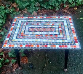 Cómo decorar una mesa con mosaico