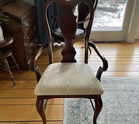 silla de segunda mano renovada con tela nueva