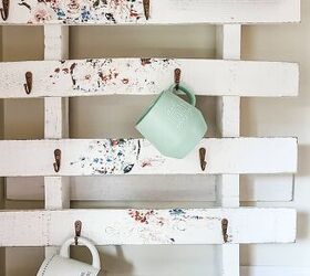 diy estante para tazas de caf estilo granja, Necesitas una idea bonita para tu barra de caf Coge el siguiente estante de palets que encuentres y haz este estante para tazas de caf de estilo r stico