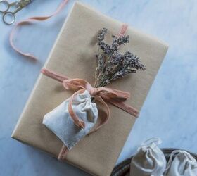 diy bolsita de lavanda seca, bolsitas de lavanda en caja de regalo