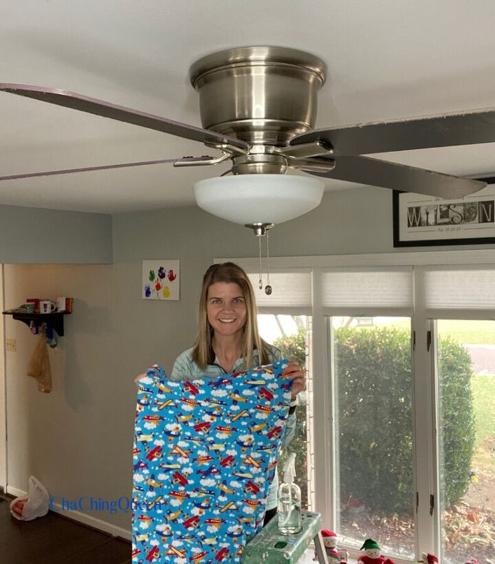 easy stress free way to clean your ceiling fan