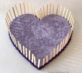 caja tejida en forma de corazn