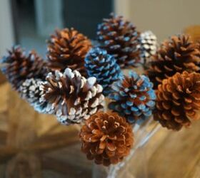 Cómo hacer flores de conos de pino pintados