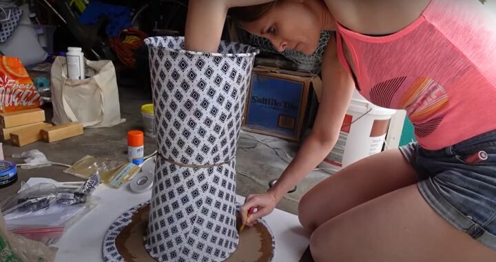 how to make a chic diy round end table out of cheap trash cans, Centering the tabletop