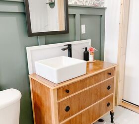 ¡Convierte una vieja cómoda en un tocador de baño!