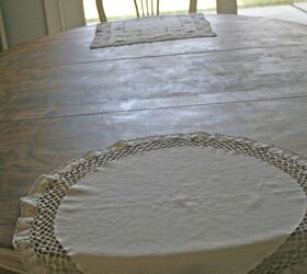 thrifted goodies utilizando piezas de lino vintage para hacer un camino de mesa, manteleria vintage
