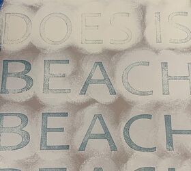 utiliza una tabla sujetapapeles para hacer un bonito cartel de playa