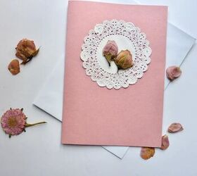 cmo hacer una sencilla tarjeta de san valentn con flores prensadas