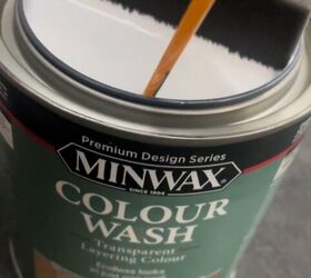 cmo crear una cmoda de alto contraste, Lavado de color Minwax